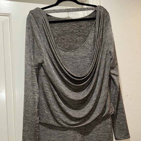 WHITE HOUSE BLACK MARKET gorgeous top! Never worn - Picture 3 of 4